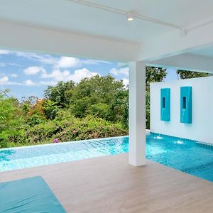 Pool Suite